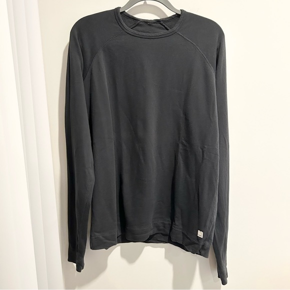 Vuori Tops - Vuori Crewneck Grey